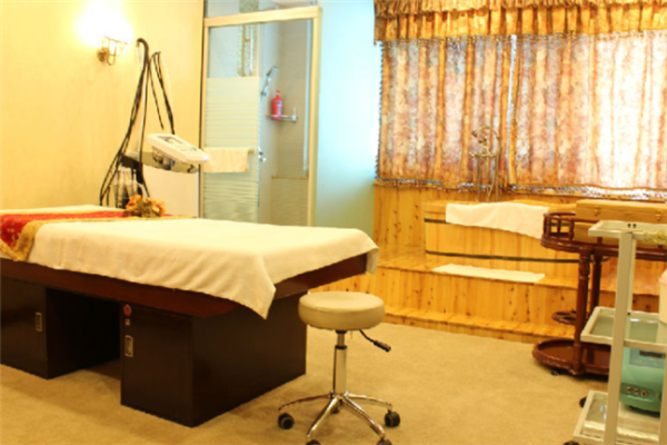 華溪美容院加盟 掘金生活美容服務藍海，共創(chuàng)美麗事業(yè)